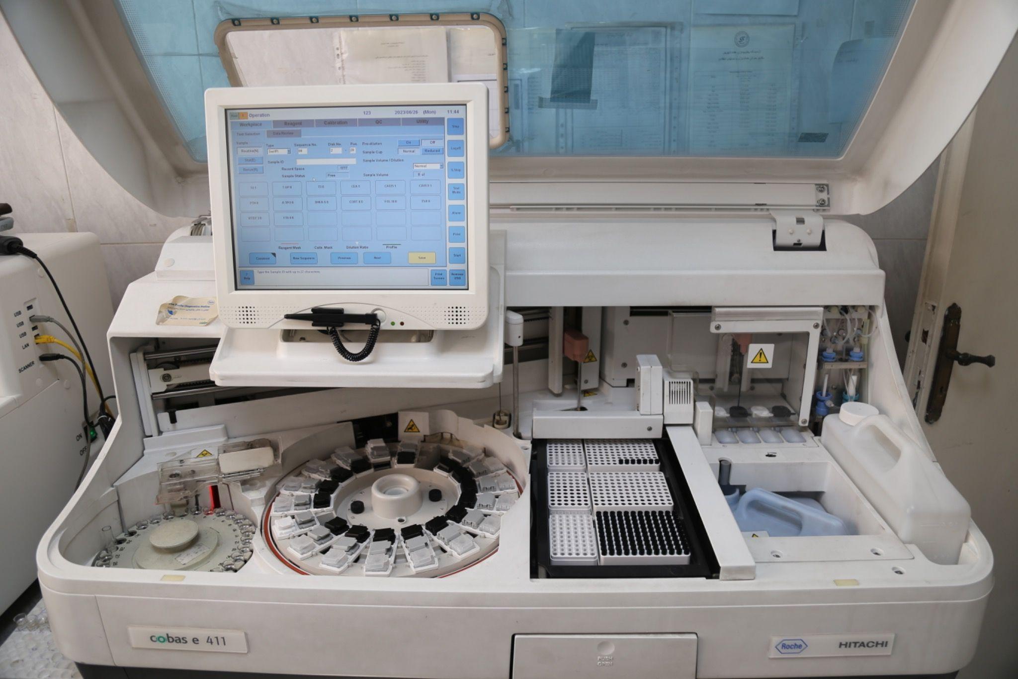 دستگاه_Cobas_e411